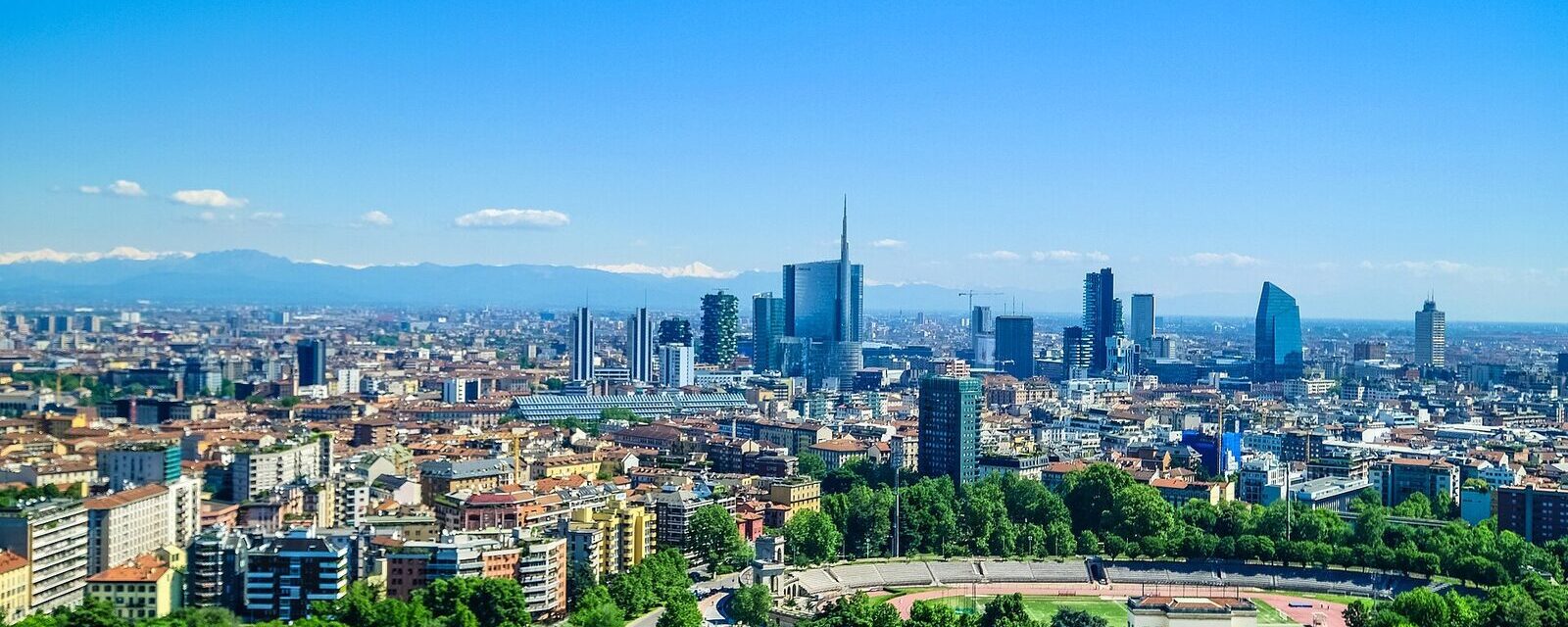 Milan skyline with the Porta Nuova towers